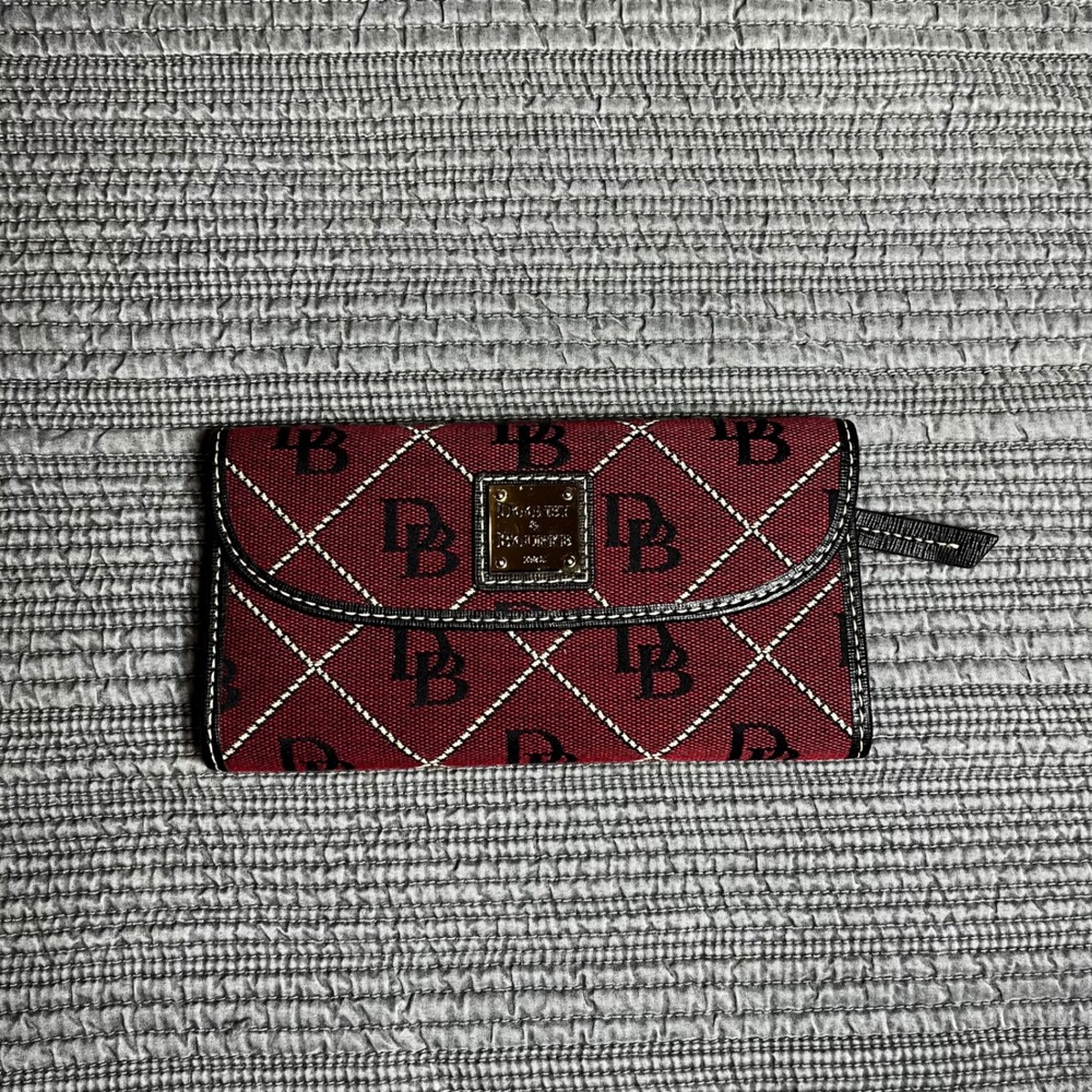 Dooney & Bourke Red Black Monogram Continental Clutch Wallet Diamond Pattern New